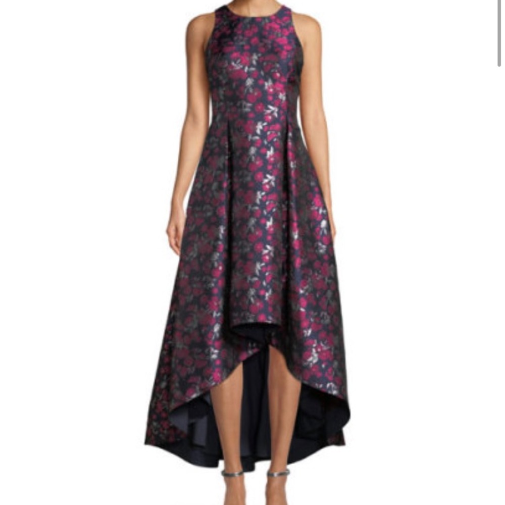 Size 0 Neiman Marcus Sleeveless Jacquard Gown